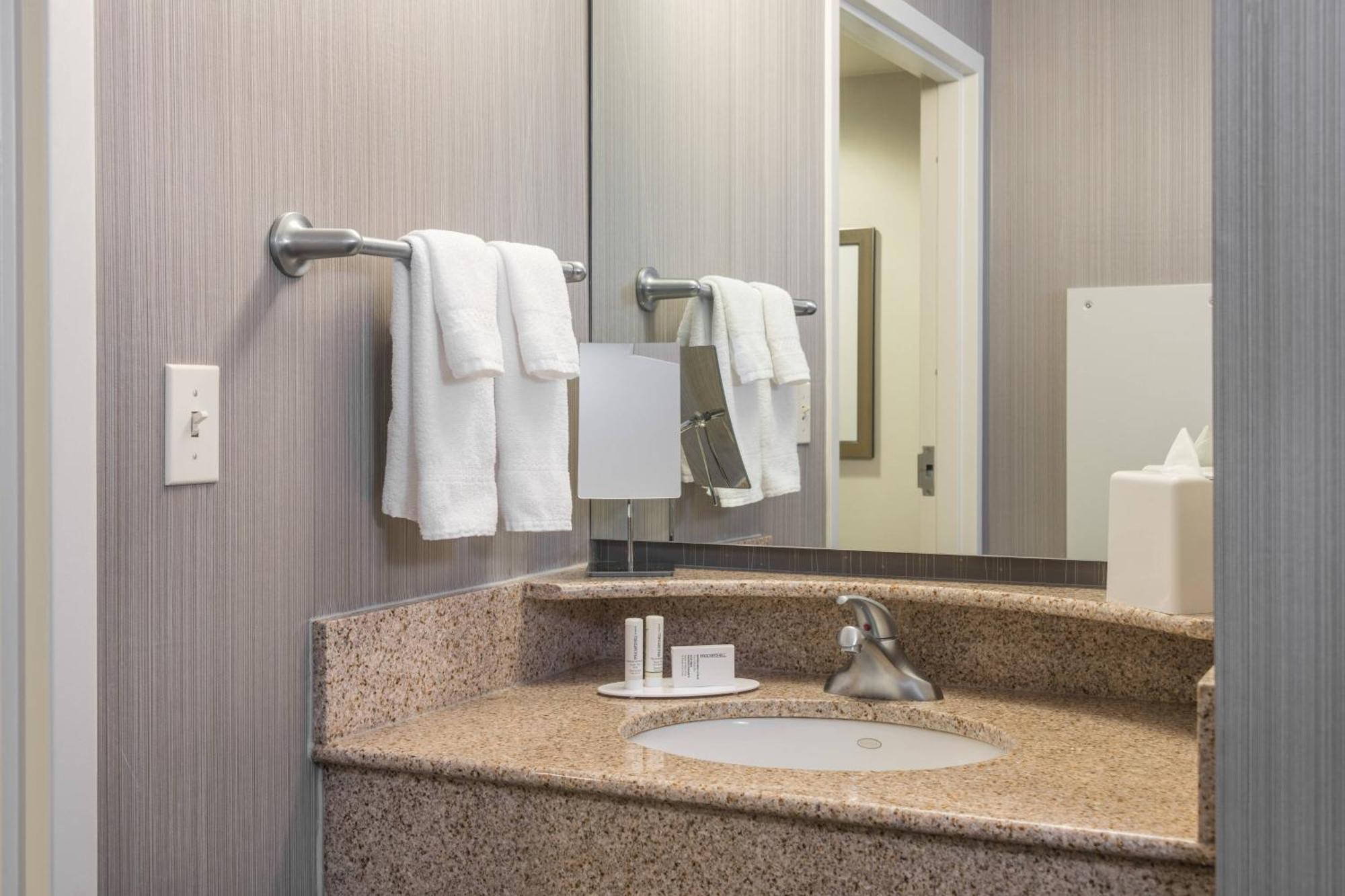 Courtyard By Marriott Newark-University Of Delaware Dış mekan fotoğraf